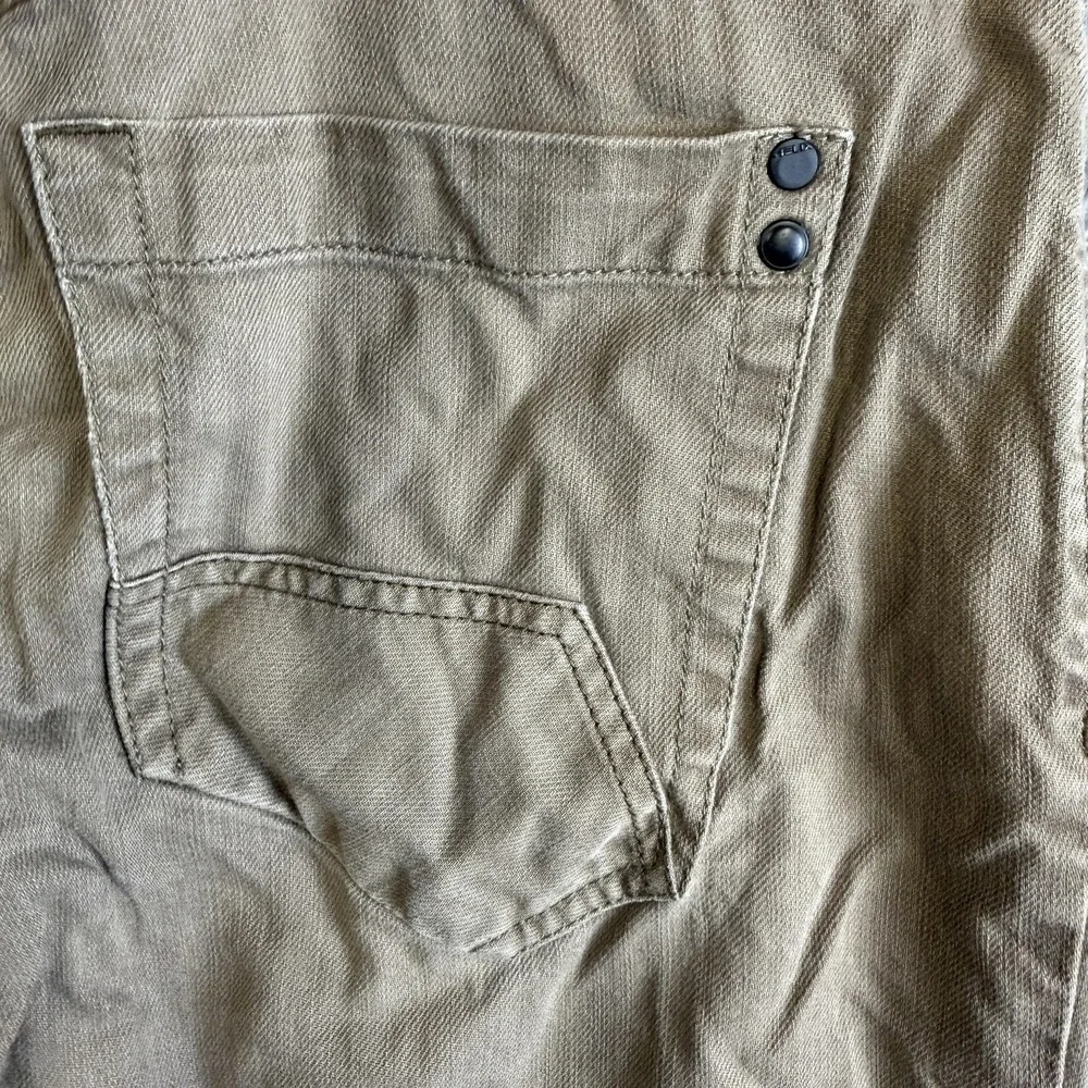 Helix N56 Jeans Mens 30x30 Khaki Beige Relaxed Straight Cotton Denim Pants